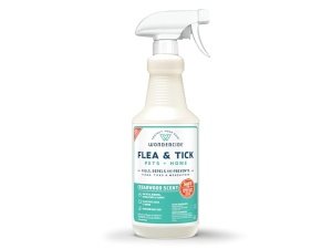 Wondercide - Spray contra pulgas, garrapatas y mosquitos para perros, gatos y el hogar - Elimina, controla, previene y trata pulgas y garrapatas - Con aceites esenciales naturales - Seguro para mascotas y familias - Cedro 32 oz