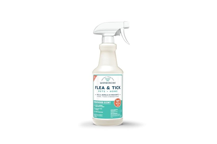 Wondercide - Spray contra pulgas, garrapatas y mosquitos para perros, gatos y el hogar - Elimina, controla, previene y trata garrapatas - Con aceites esenciales naturales - Seguro para mascotas y familias - Cedro 16 oz