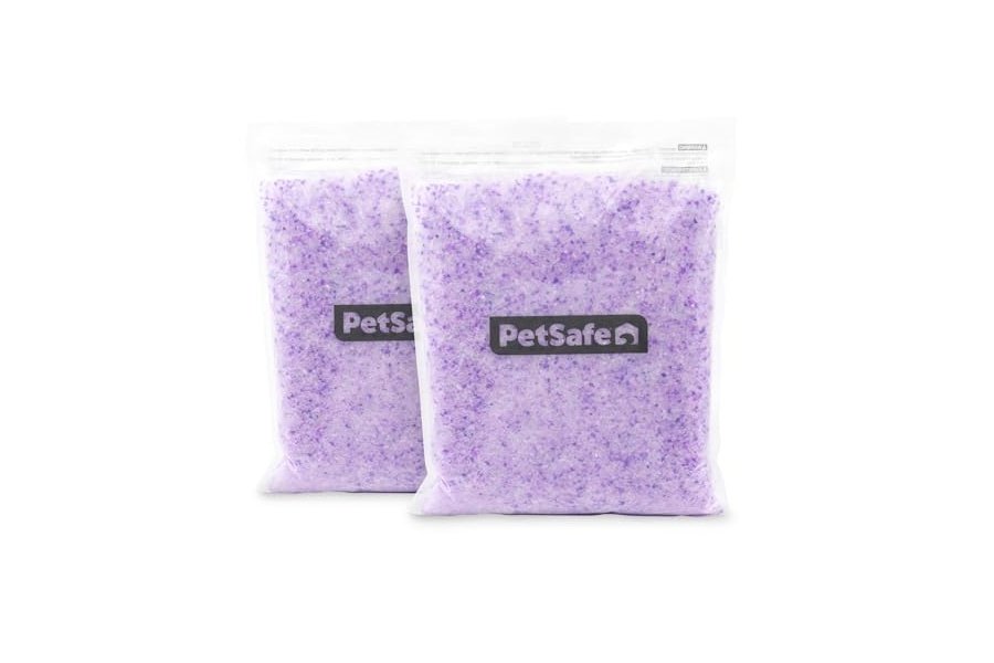 Arena para gatos de cristal premium PetSafe ScoopFree: superior a la arena de arcilla; reduce el polvo y las huellas, dejando un hogar fresco; no se aglomera; dos bolsas de arena de 2 kg (3 kg en total) - Lavanda