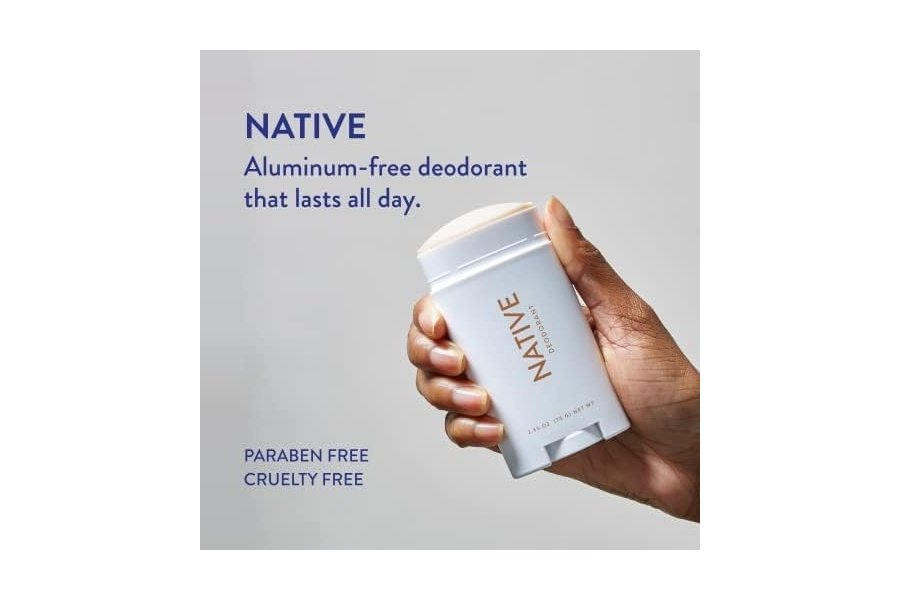 Desodorante Native con ingredientes de origen natural, 72 horas de control del olor | Desodorante para mujeres y hombres, sin aluminio, con bicarbonato de sodio, aceite de coco y manteca de karité | Coco y vainilla, paquete de 3 - Image 6