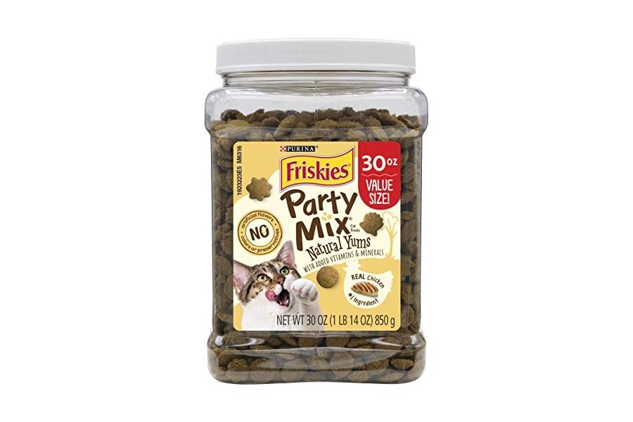 Premios naturales para gatos Purina Friskies, mezcla para fiestas, delicias naturales con pollo auténtico, vitaminas, minerales y nutrientes - Envase de 900 g