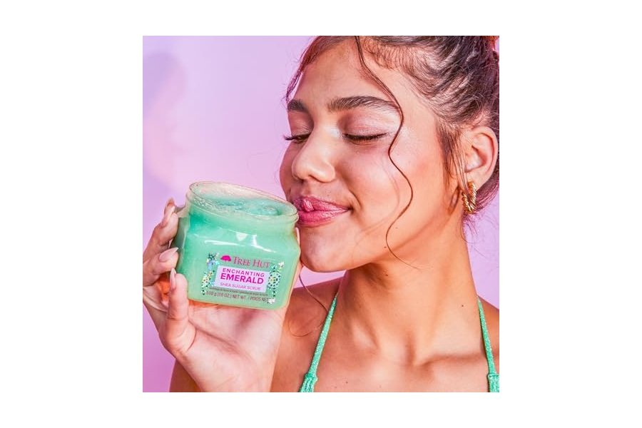 Exfoliante corporal exfoliante con azúcar y karité Enchanting Emerald de Tree Hut | Elimina la piel muerta y seca para una sensación suave e hidratada | Edición limitada para las fiestas | Cuidado corporal esencial nutritivo | 18 fl oz. - Image 8