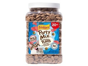 Premios naturales para gatos Purina Friskies, mezcla para fiestas, con atún silvestre y vitaminas, minerales y nutrientes añadidos - Envase de 590 g