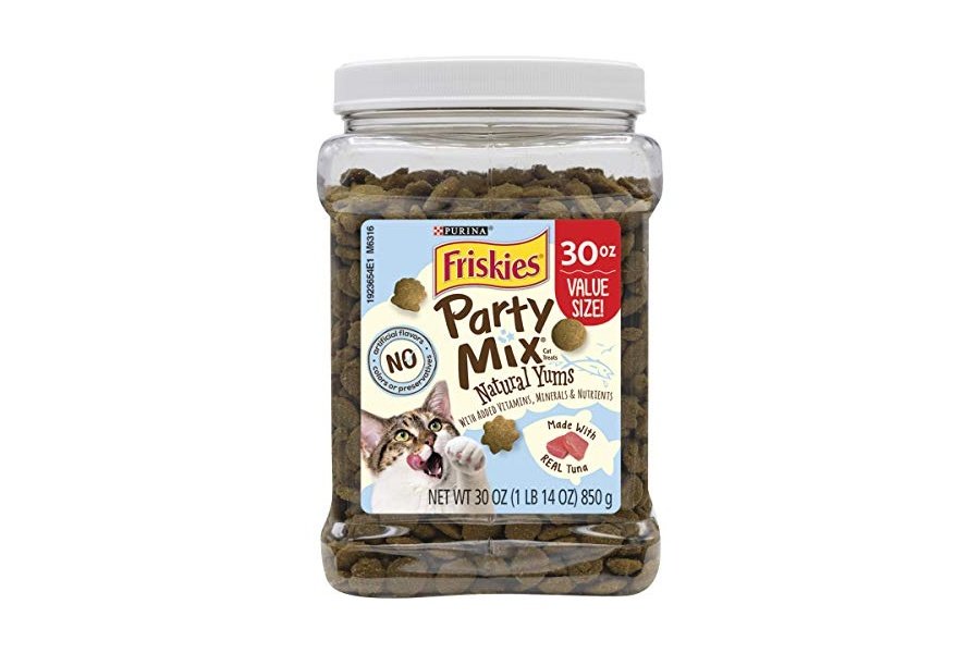 Premios naturales para gatos Purina Friskies, mezcla para fiestas, Natural Yums con atún salvaje - Envase de 900 g